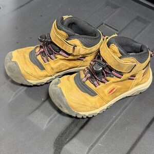 KEEN Kids’ Targhee Mid Waterproof Hiking Boots – Size US 13